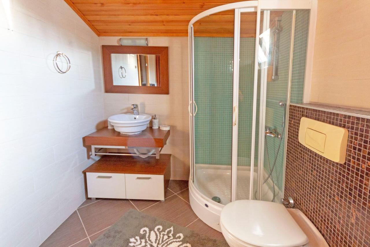 Villa Paradise Town Hadrian 100 Mbps Free Wifi